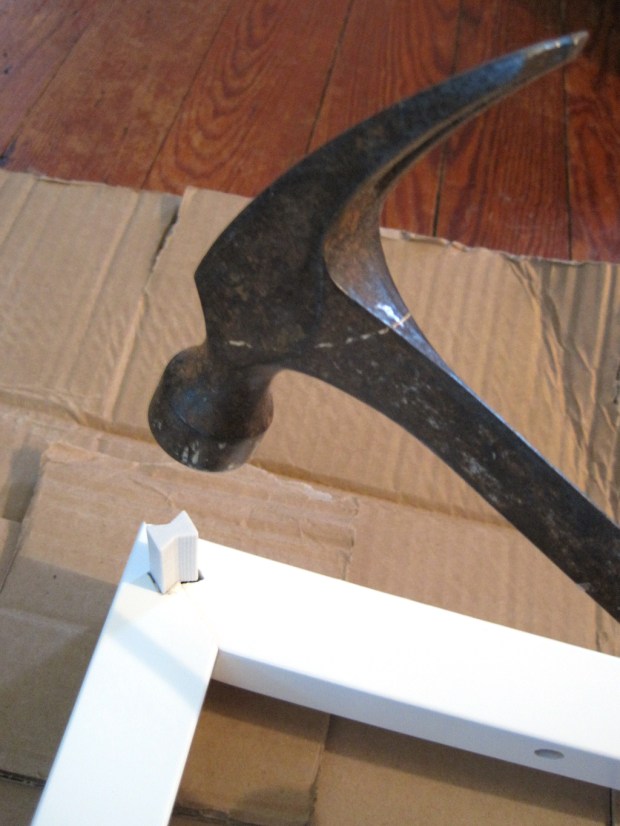 corner peg